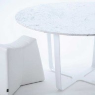 trace-splay-1400-diameter-white-marble-top-with-leather-pinch-stool